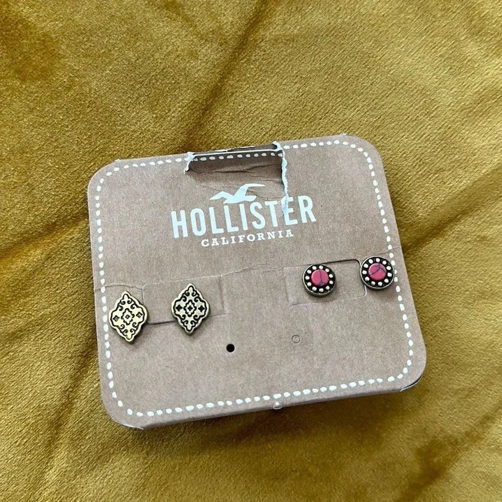 New 2 Pair of Hollister Earrings